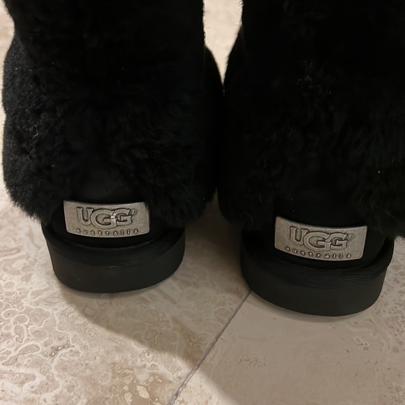 UGG Patten Sherpa Black on Black Boots - Picture 6 of 13